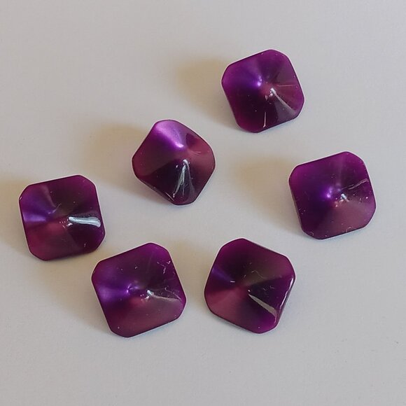 6 Purple Vintage Sewing Buttons - Picture 3 of 12
